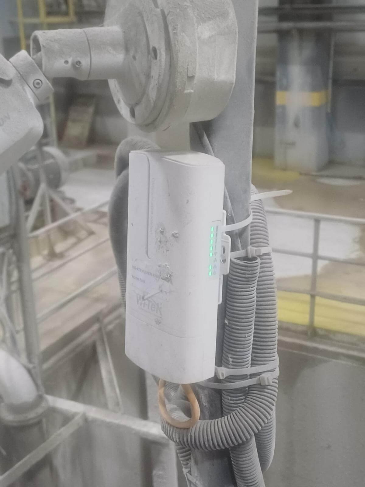 Fabrika Sahasına Access Point Montajı ve Devreye Alma