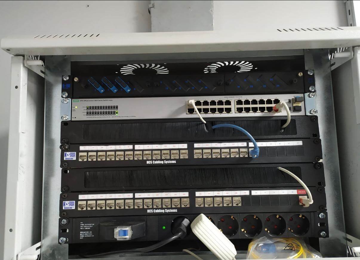 Rack Kabinet Montajı, Yapısal Kablolama ve Ağ Altyapısı Sonlandırma (Terminasyon) Çalışması